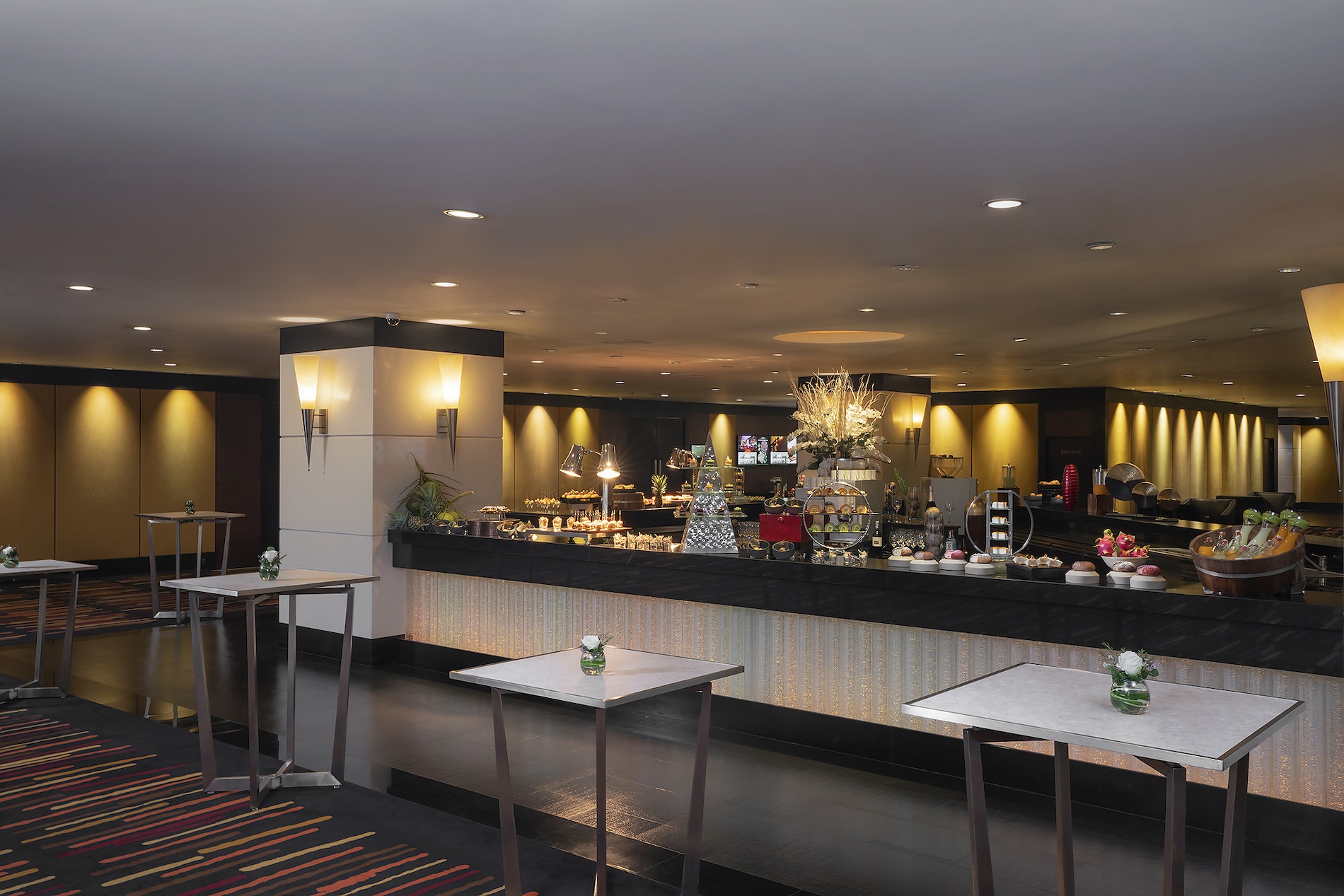 LM ocean front suite