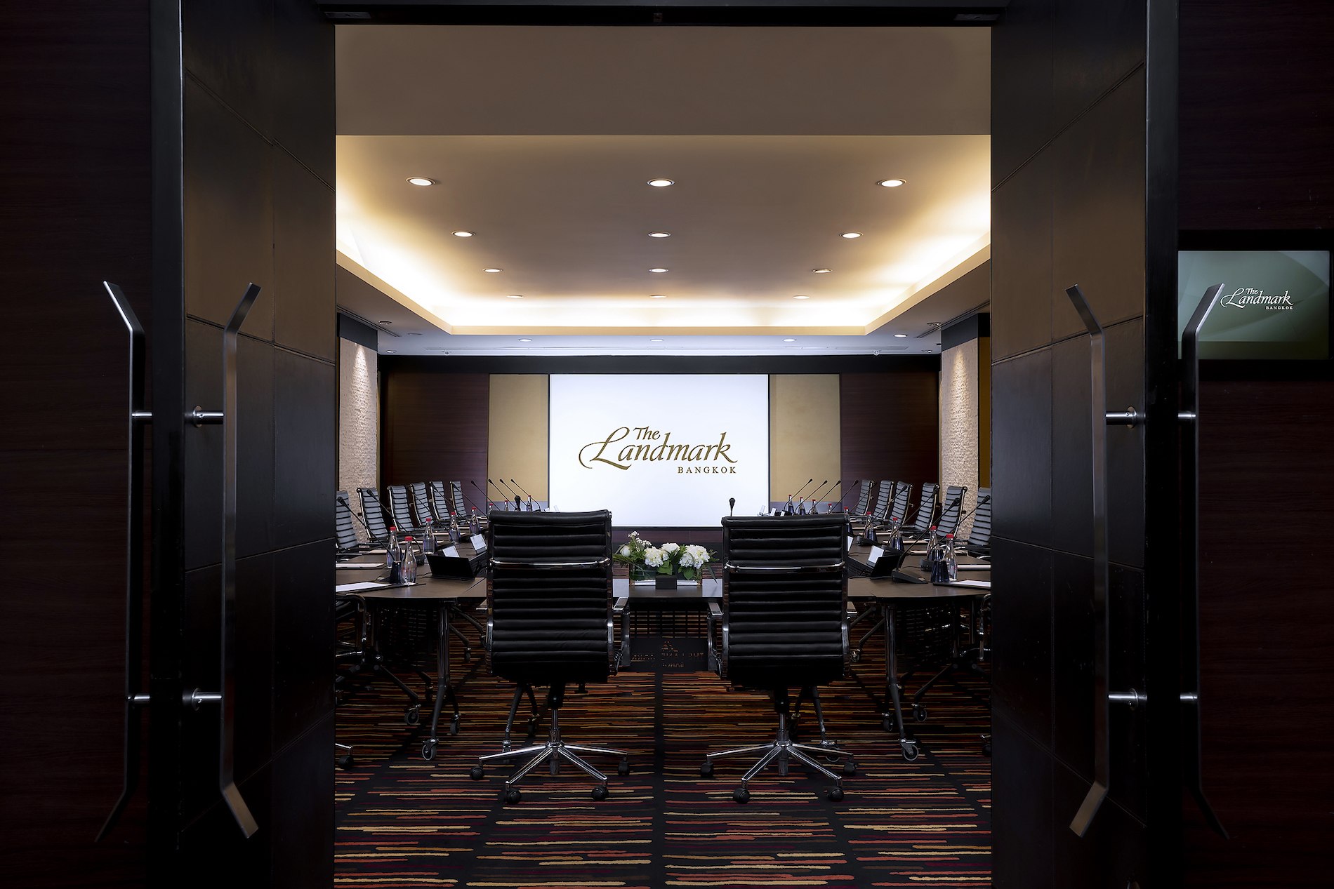 LM ocean front suite